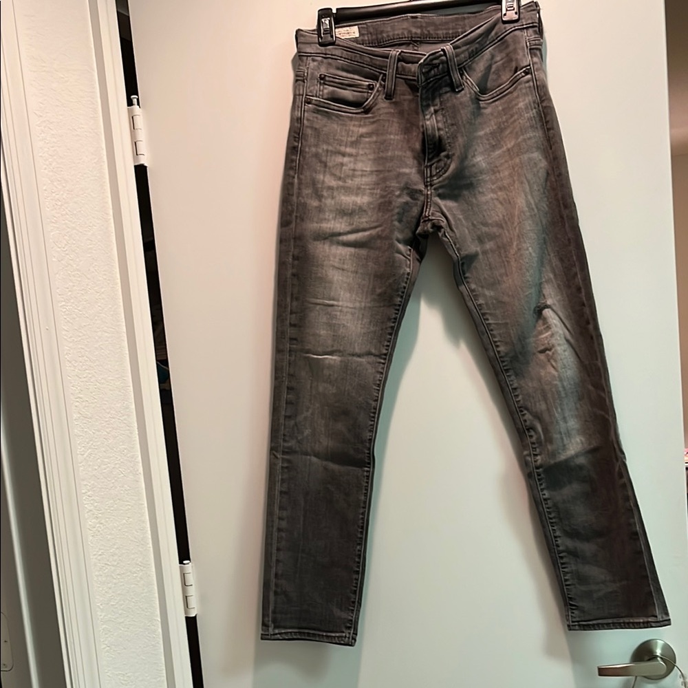 Men’s Classic Gray Premium  Levi’s